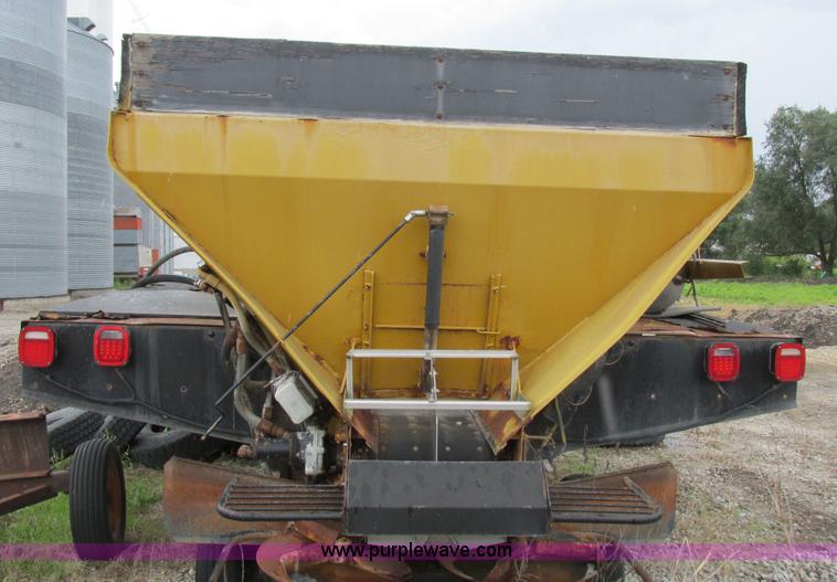 image for item I8953 Big A floater box