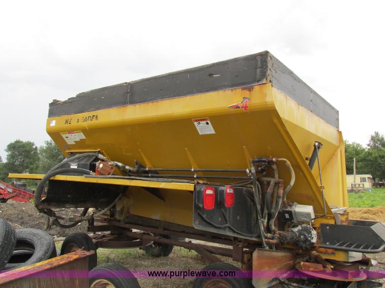 image for item I8953 Big A floater box