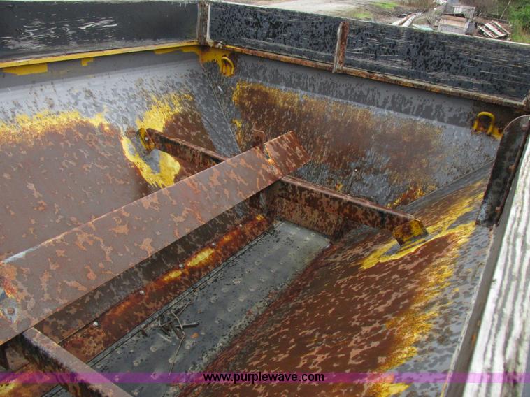 image for item I8953 Big A floater box