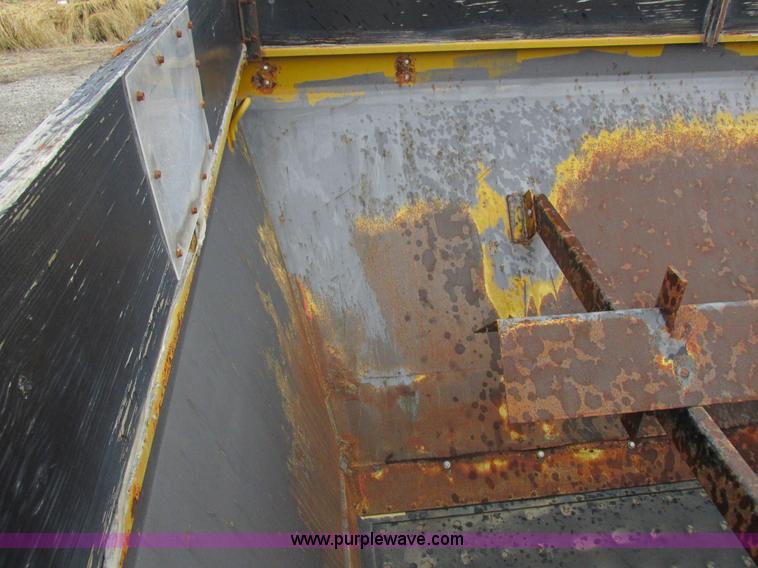 image for item I8953 Big A floater box