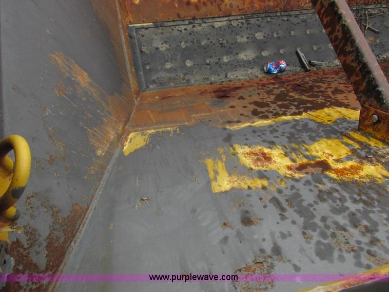 image for item I8953 Big A floater box