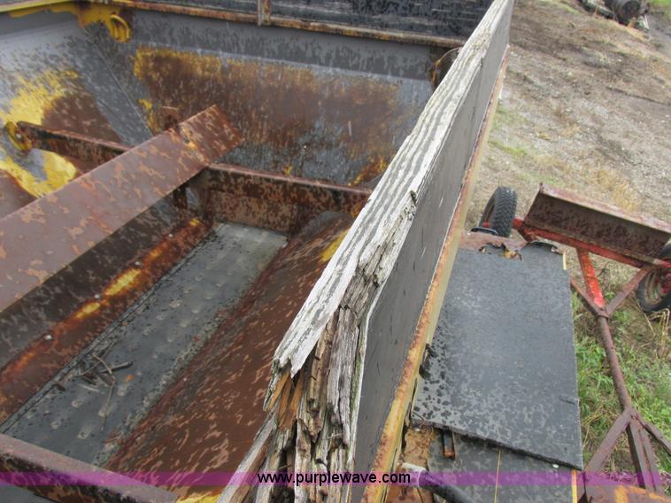 image for item I8953 Big A floater box