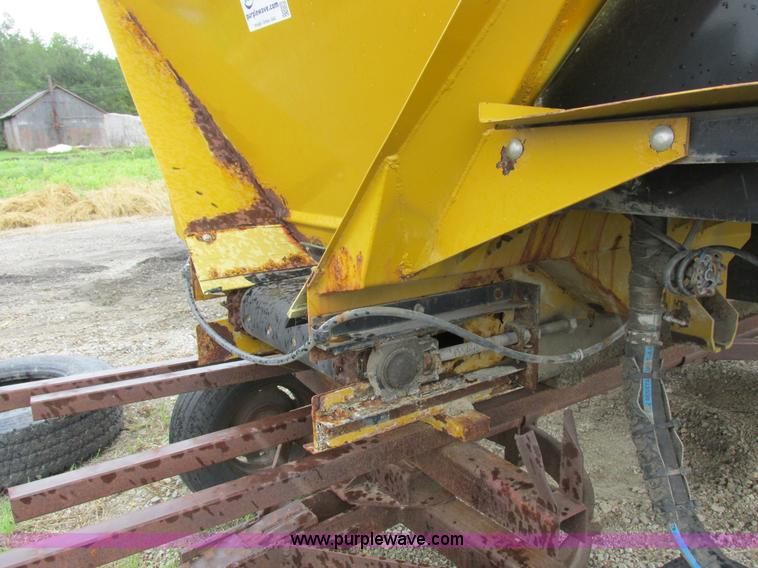 image for item I8953 Big A floater box