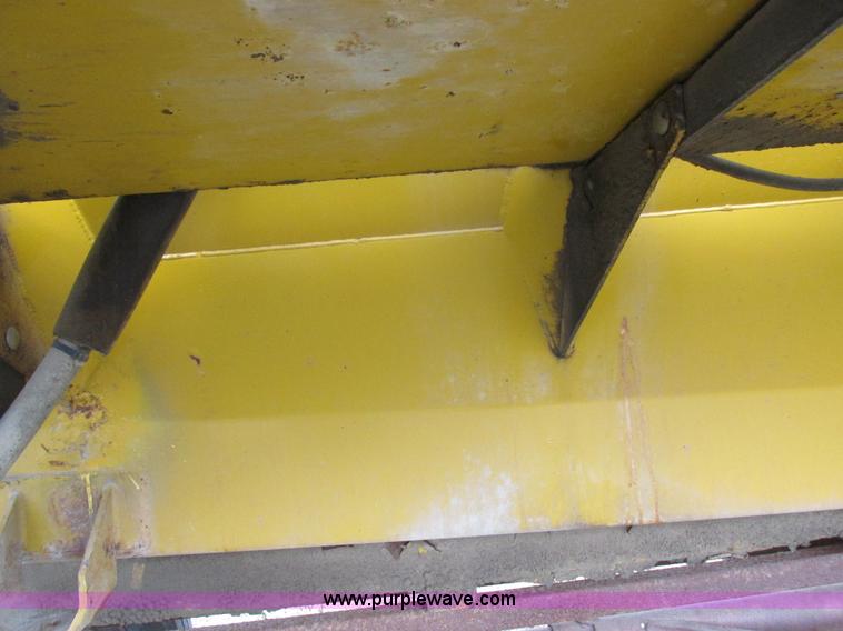 image for item I8953 Big A floater box