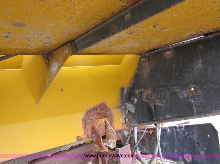 image for item I8953 Big A floater box