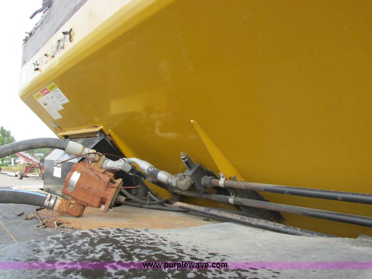 image for item I8953 Big A floater box