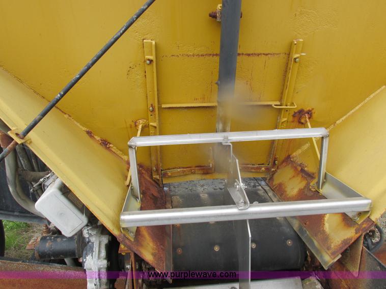 image for item I8953 Big A floater box