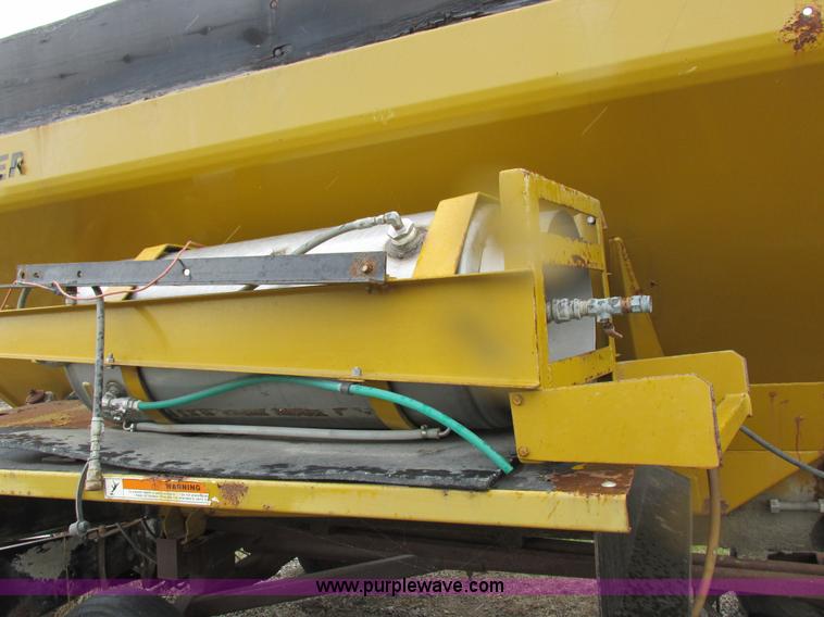 image for item I8953 Big A floater box