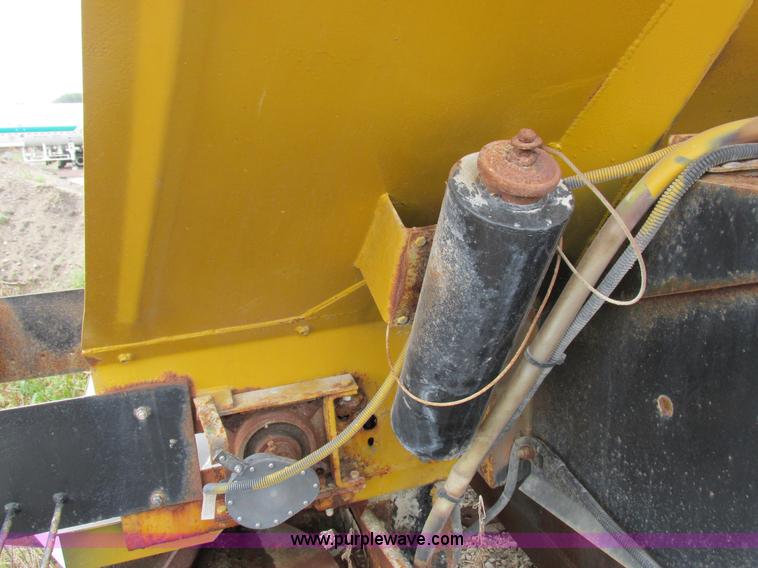 image for item I8953 Big A floater box