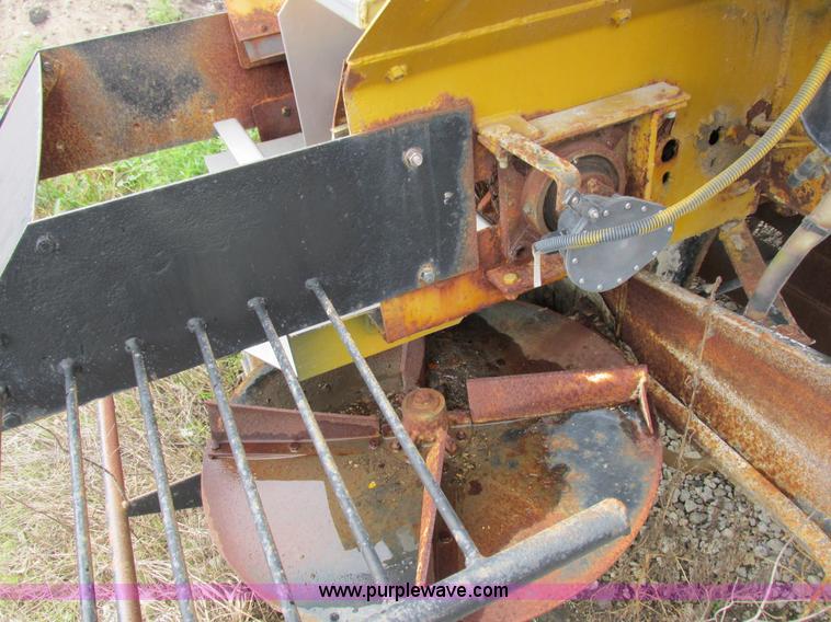 image for item I8953 Big A floater box