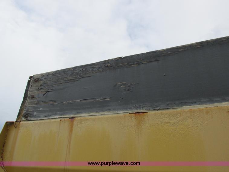 image for item I8953 Big A floater box