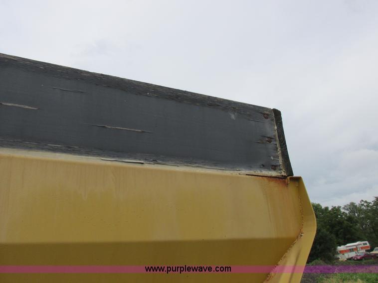 image for item I8953 Big A floater box