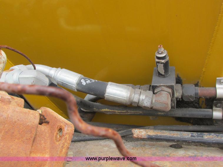 image for item I8953 Big A floater box