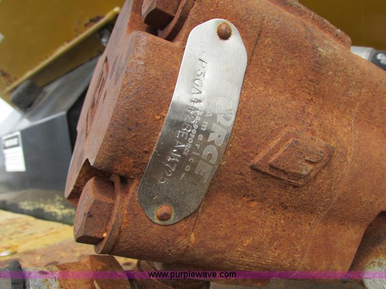 image for item I8953 Big A floater box