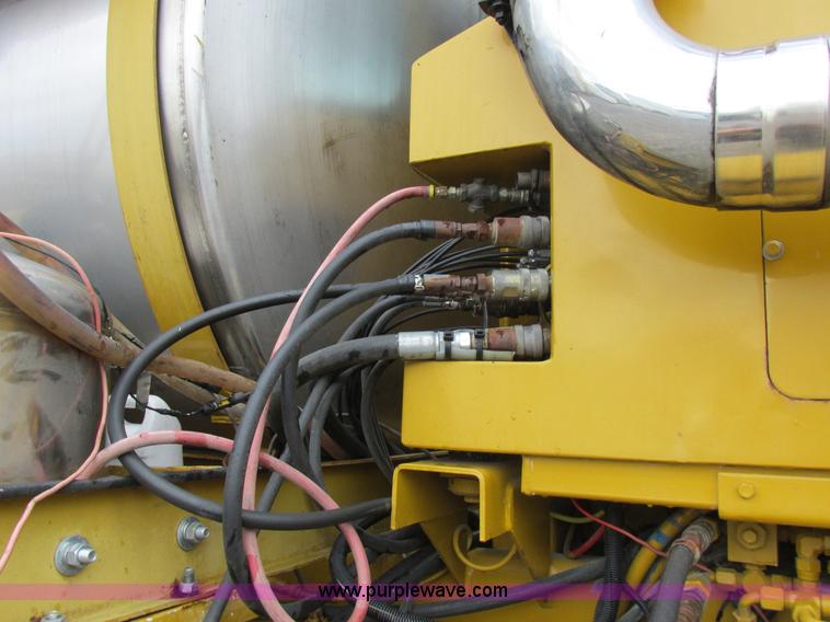 image for item I8954 1994 Big A 2800 self-propelled applicator