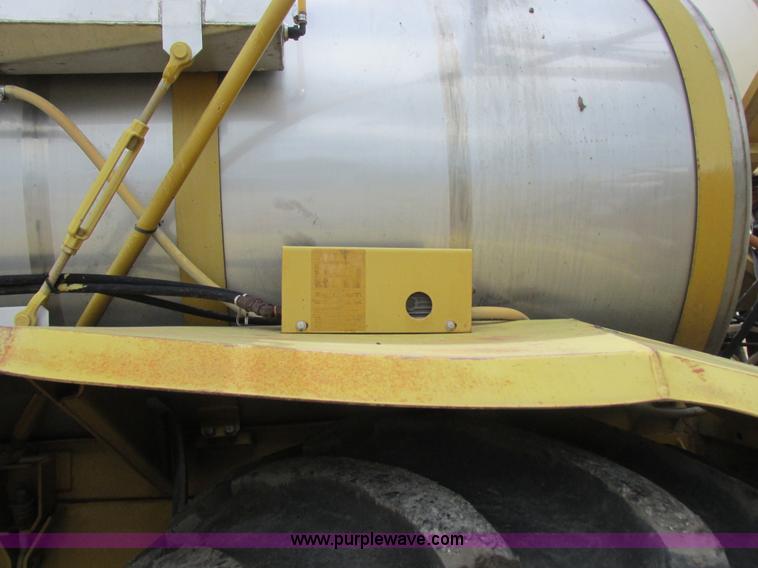 image for item I8954 1994 Big A 2800 self-propelled applicator