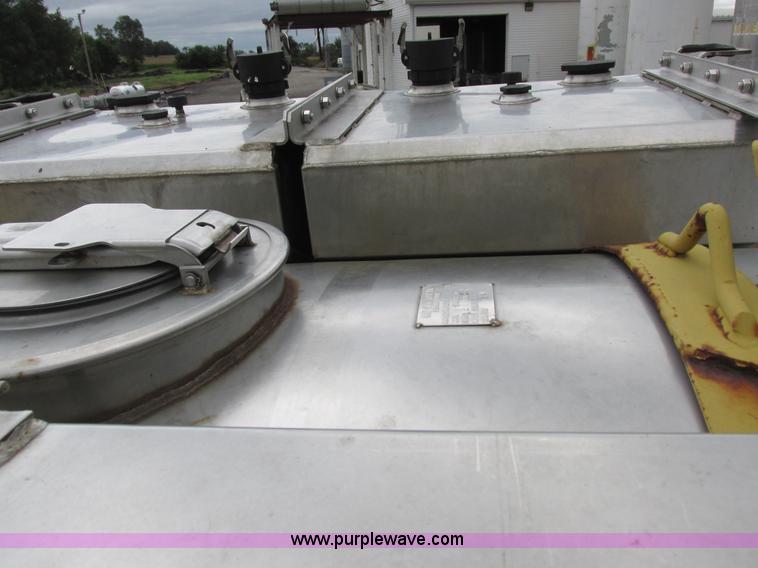 image for item I8954 1994 Big A 2800 self-propelled applicator