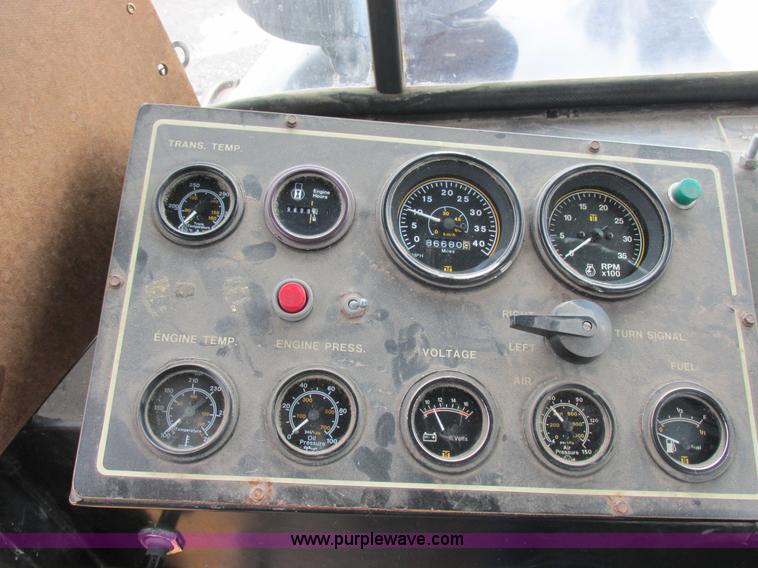 image for item I8954 1994 Big A 2800 self-propelled applicator