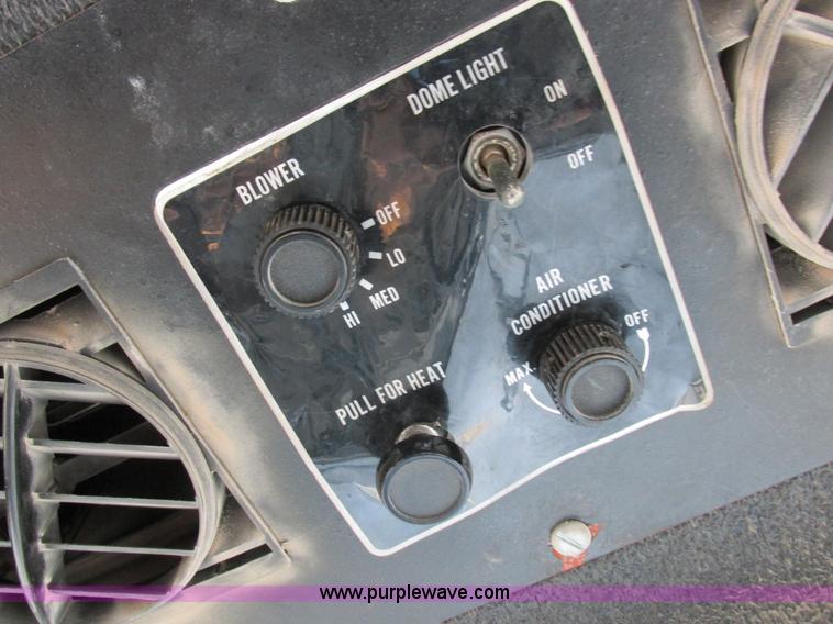 image for item I8954 1994 Big A 2800 self-propelled applicator