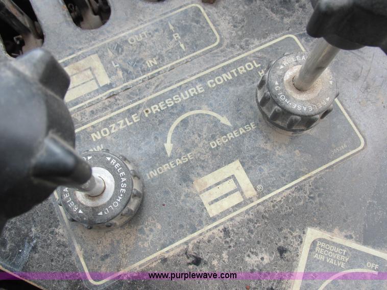 image for item I8954 1994 Big A 2800 self-propelled applicator