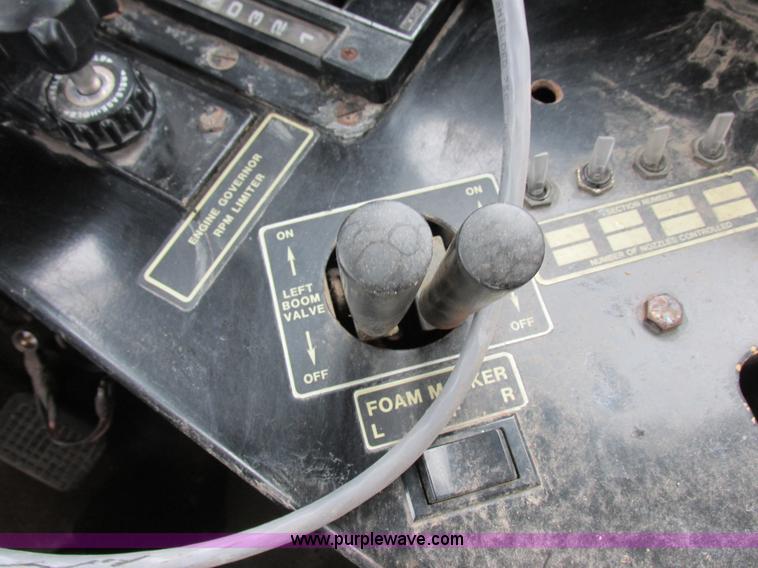 image for item I8954 1994 Big A 2800 self-propelled applicator