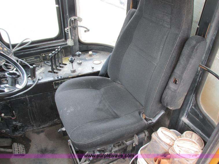 image for item I8954 1994 Big A 2800 self-propelled applicator