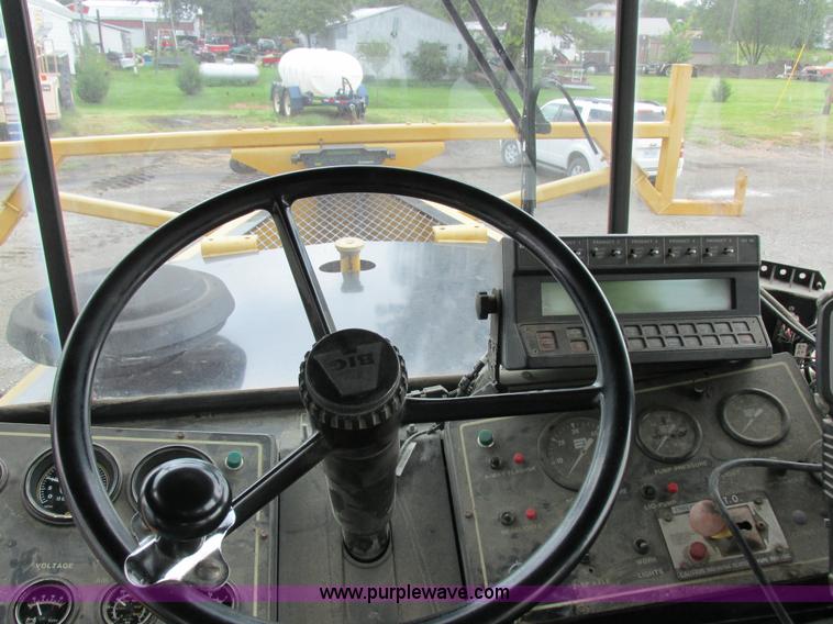 image for item I8954 1994 Big A 2800 self-propelled applicator