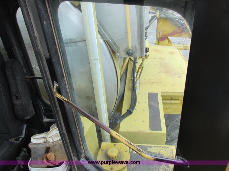 image for item I8954 1994 Big A 2800 self-propelled applicator