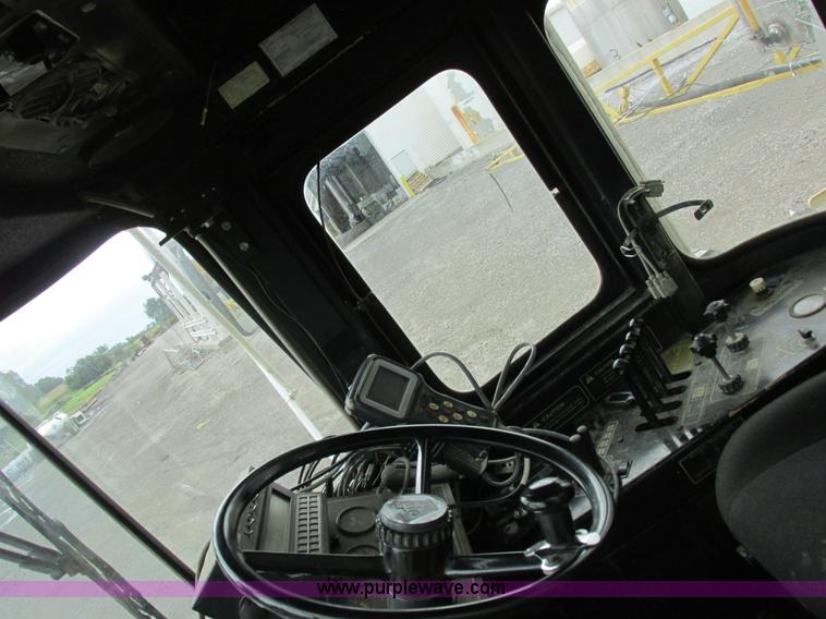 image for item I8954 1994 Big A 2800 self-propelled applicator