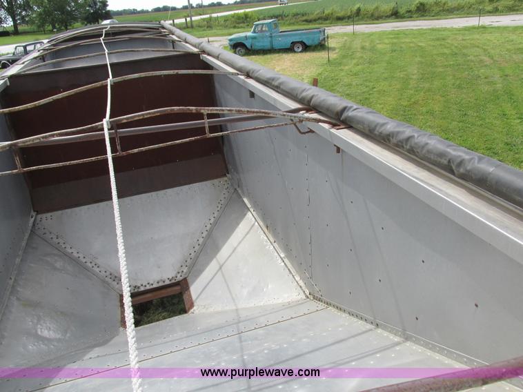 image for item I8956 1973 Timpte grain trailer