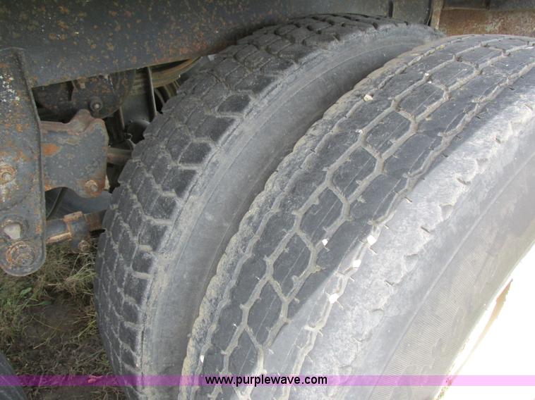 image for item I8956 1973 Timpte grain trailer