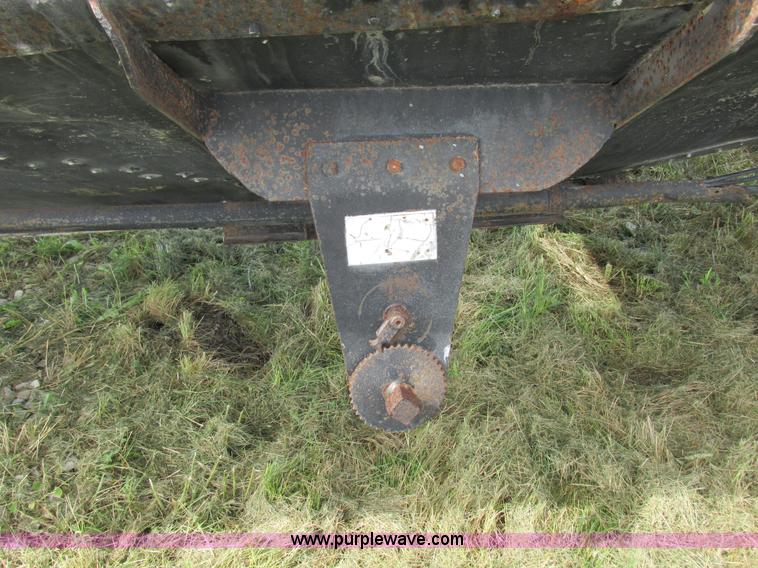image for item I8956 1973 Timpte grain trailer