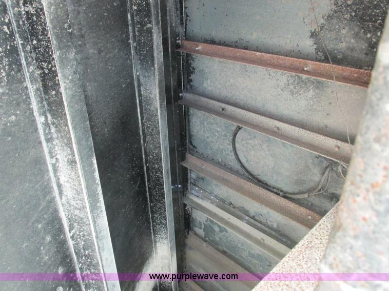 image for item I8956 1973 Timpte grain trailer