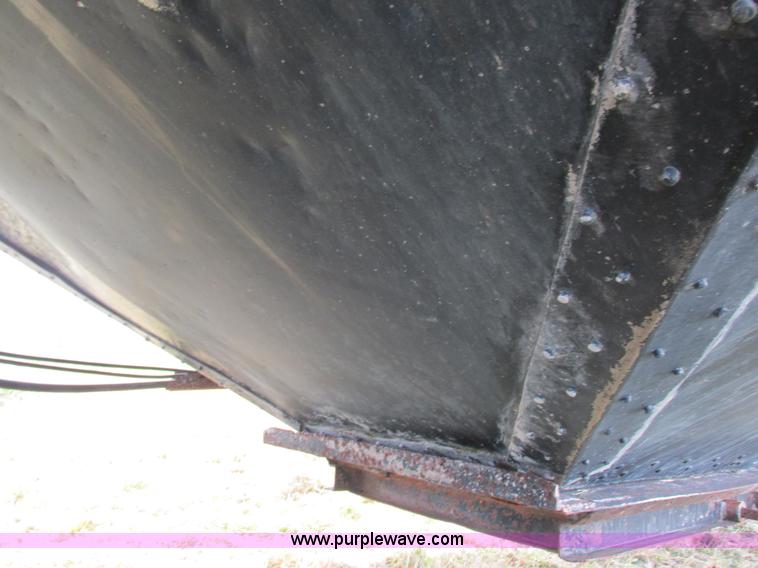 image for item I8956 1973 Timpte grain trailer