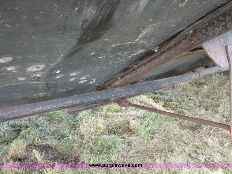 image for item I8956 1973 Timpte grain trailer