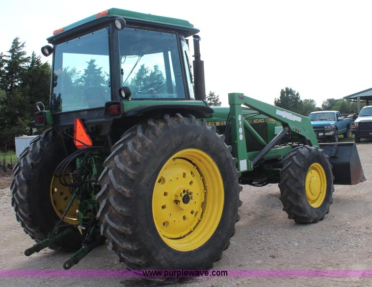 image for item J2032 John Deere 4040 HFWD tractor