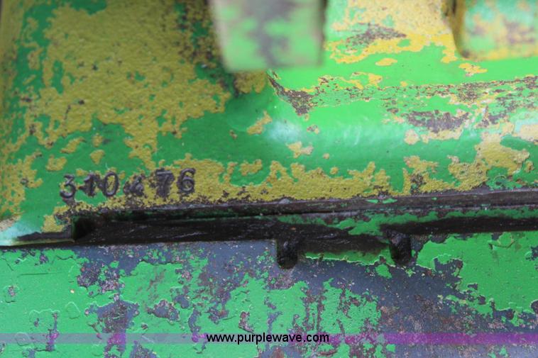 image for item J2032 John Deere 4040 HFWD tractor