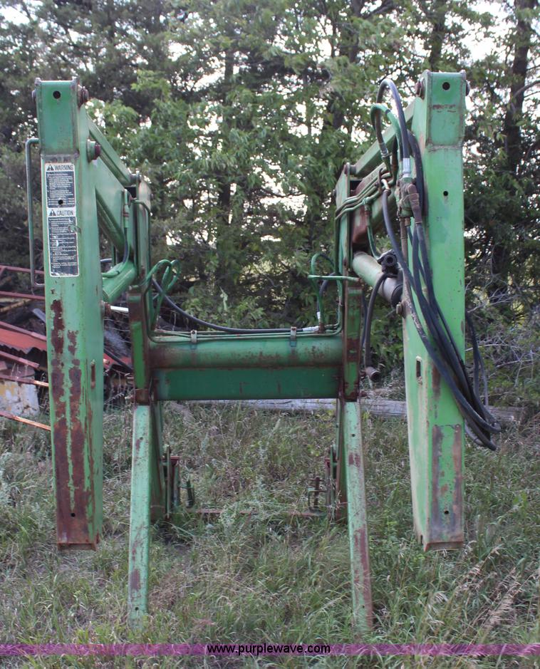image for item J2033 John Deere 260 loader