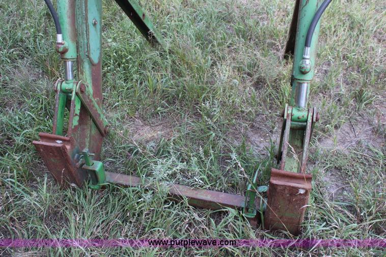 image for item J2033 John Deere 260 loader