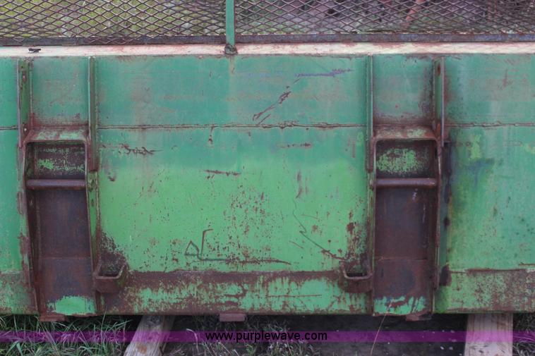 image for item J2033 John Deere 260 loader