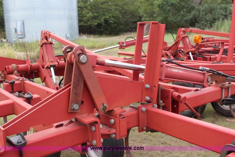 image for item J2039 Case IH 4300 field cultivator