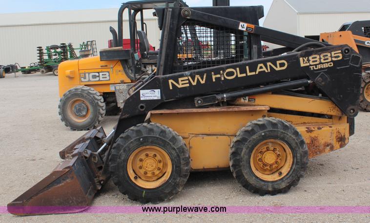 image for item J2042 1995 New Holland LX885 skid steer