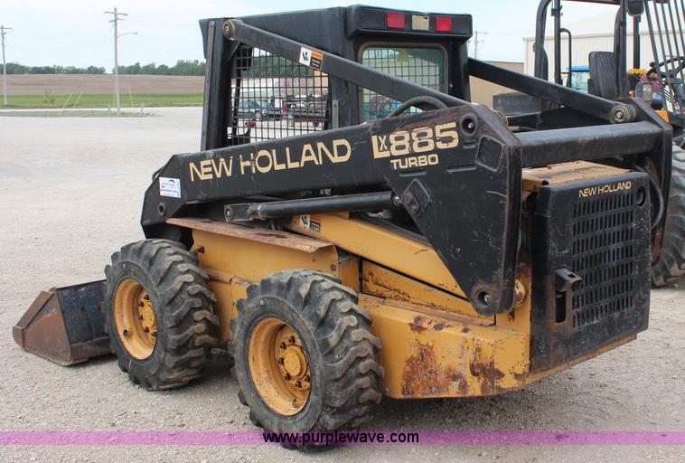 image for item J2042 1995 New Holland LX885 skid steer
