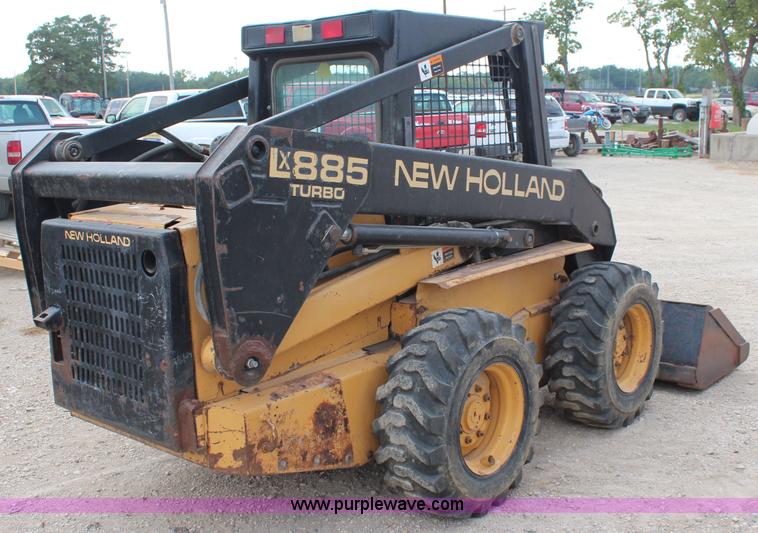 image for item J2042 1995 New Holland LX885 skid steer