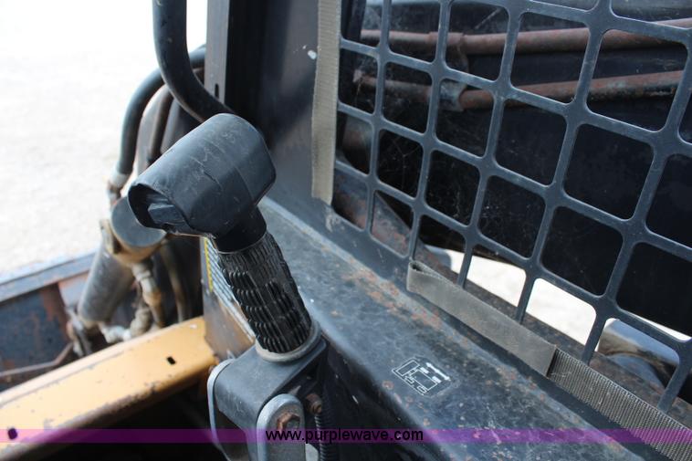 image for item J2042 1995 New Holland LX885 skid steer