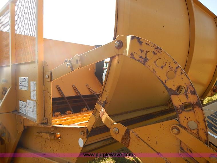 image for item J2240 HayBuster 256 Plus II bale processor