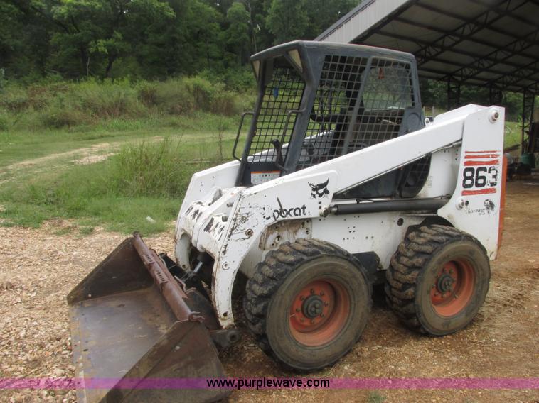image for item J2413 2000 Bobcat 863 skid steer