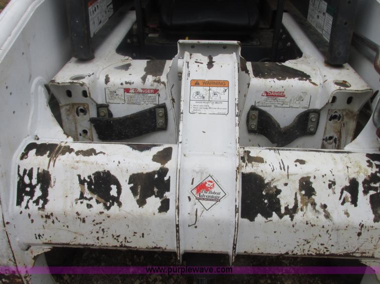 image for item J2413 2000 Bobcat 863 skid steer