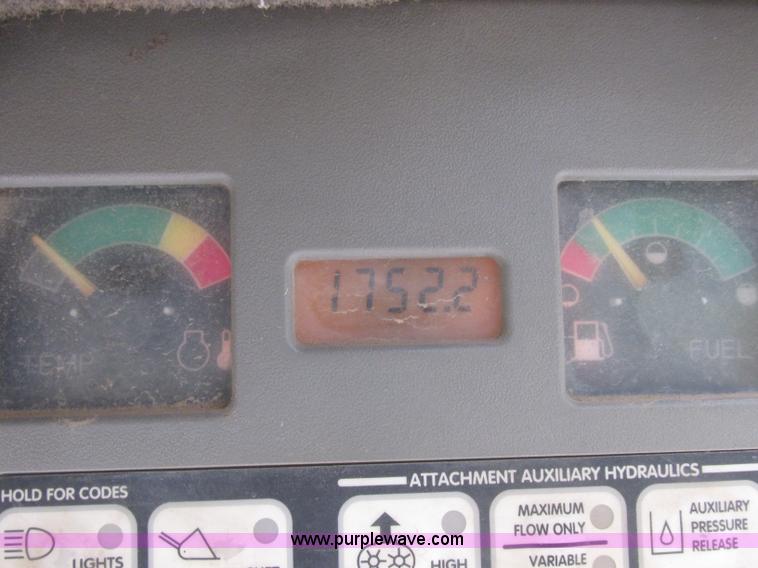 image for item J2413 2000 Bobcat 863 skid steer