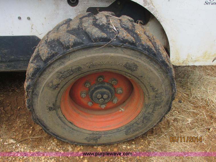 image for item J2413 2000 Bobcat 863 skid steer